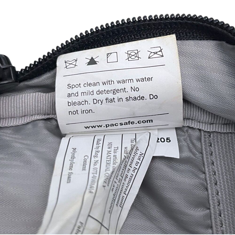 Pacsafe Metrosafe LS450 25L Black Anti Theft RFID Laptop Travel Backpack - Picture 9 of 16